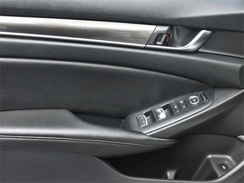 Used 2020 Honda Accord Sport image 12