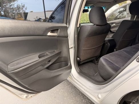 Used 2012 Honda Accord LX image 12