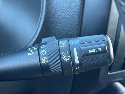 Used 2014 Jeep Patriot Latitude image 36