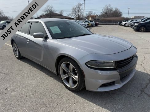 Used 2018 Dodge Charger R/T image 3