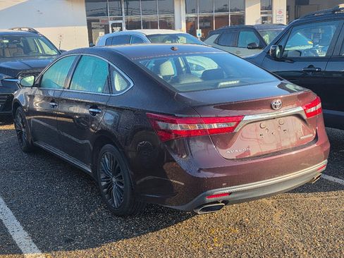 Used 2017 Toyota Avalon Touring image 6