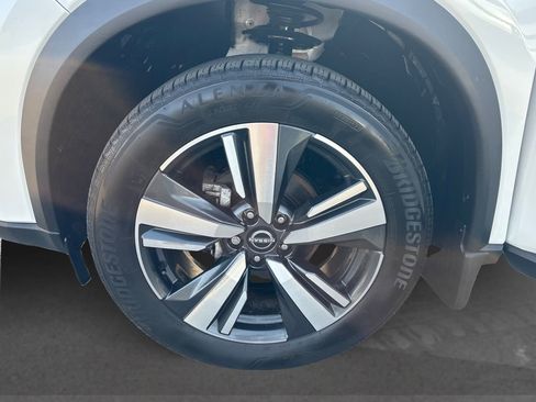 Used 2024 Nissan Rogue SL image 12