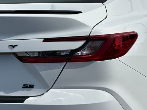 New 2026 Toyota Camry Hybrid image 23