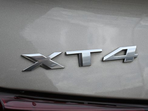 Certified 2023 Cadillac XT4 Luxury FWD image 21
