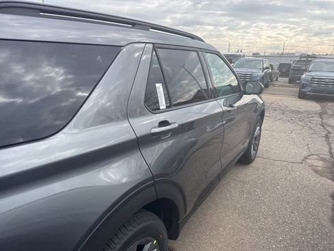 New 2026 Ford Explorer Active image 24