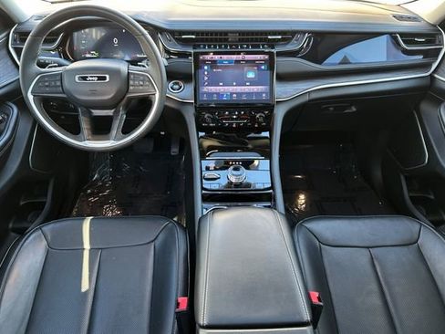 Certified 2022 Jeep Grand Cherokee Limited 4xe w/ Luxury Tech Group II image 13