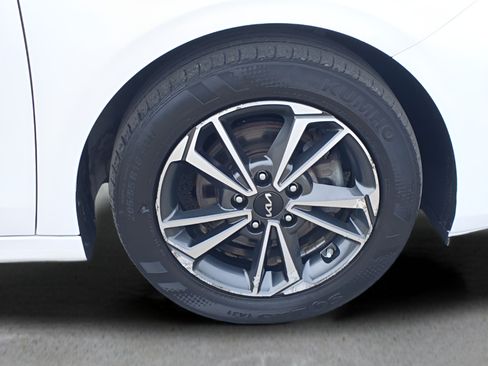 Used 2023 Kia Forte LXS w/ LXS Technology Package FWD image 28