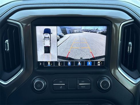 Used 2021 Chevrolet Silverado 2500 High Country w/ Z71 Off-Road Package image 17