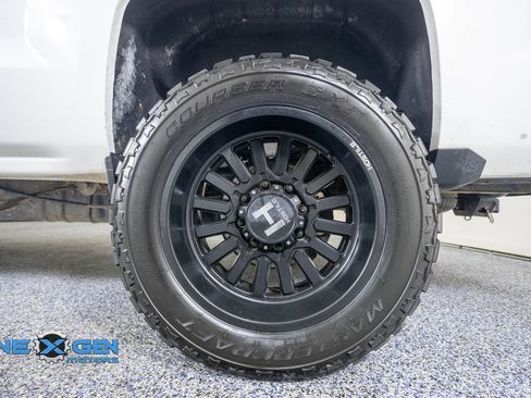 Used 2018 Chevrolet Silverado 3500 High Country w/ Duramax Plus Package AWD/4WD image 46