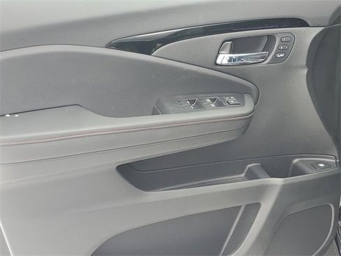 New 2026 Honda Ridgeline Black Edition image 13