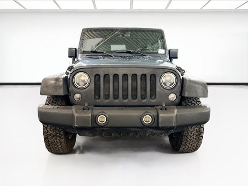 Used 2018 Jeep Wrangler Unlimited Sport S image 2