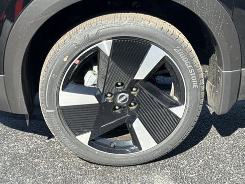 New 2026 Nissan Kicks SR w/ SR Premium Package AWD/4WD image 28