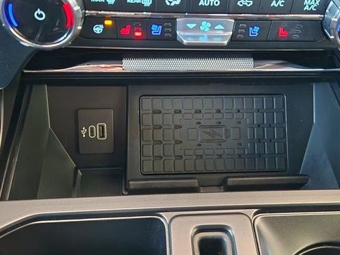 Used 2025 Ford F150 Raptor image 23