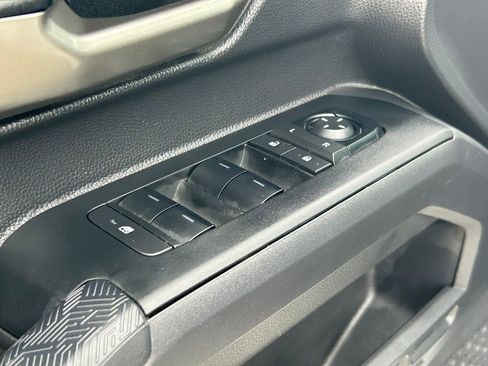 Used 2024 Toyota Tacoma TRD Off-Road AWD/4WD image 24