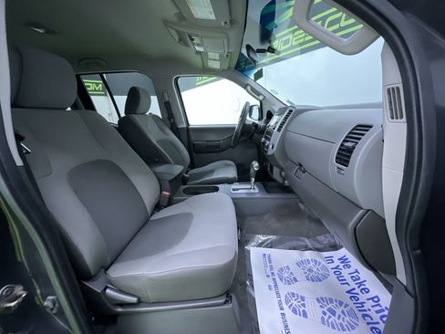 Used 2014 Nissan Xterra S image 26