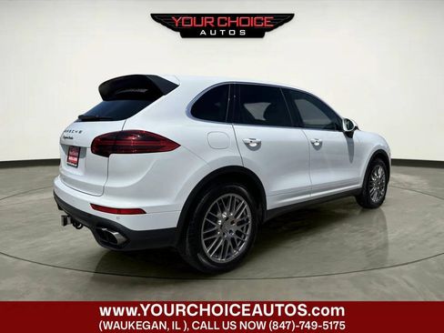 Used 2015 Porsche Cayenne Turbo AWD/4WD image 5