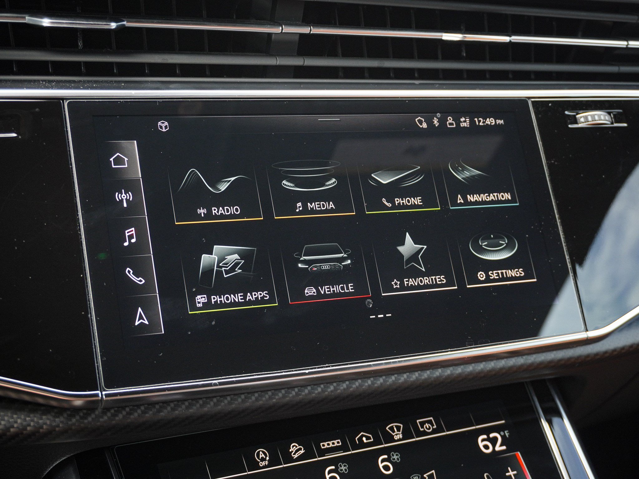 Used 2022 Audi RS Q8 AWD/4WD image 25