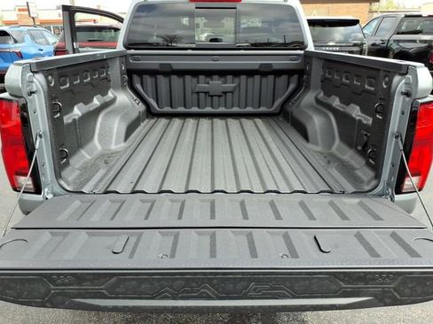 New 2026 Chevrolet Colorado ZR2 w/ Technology Package AWD/4WD image 10