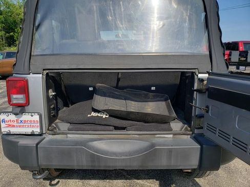 Used 2016 Jeep Wrangler Sport AWD/4WD image 9