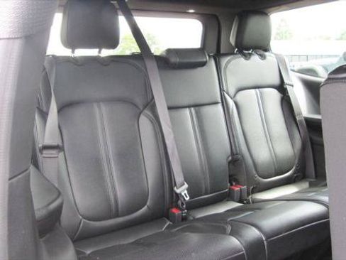 Certified 2025 Jeep Wagoneer 4WD w/ Premium Group I image 12
