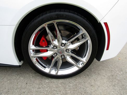 Used 2019 Chevrolet Corvette Stingray Coupe w/ 2LT Preferred Equipment Group image 21