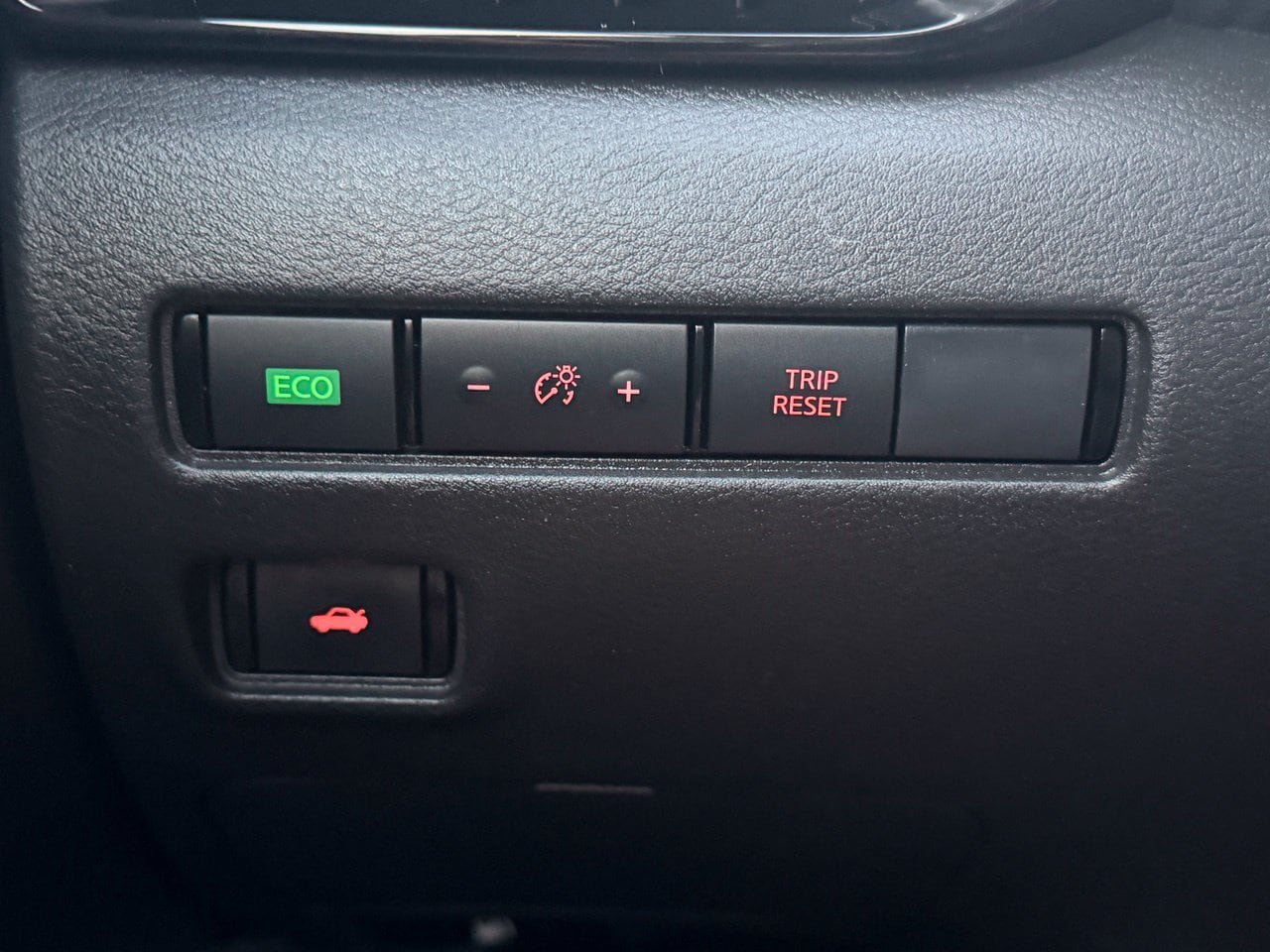 Certified 2025 Nissan Sentra SV FWD image 19