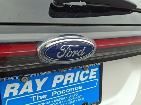 Used 2018 Ford Edge Titanium w/ Equipment Group 301A image 30