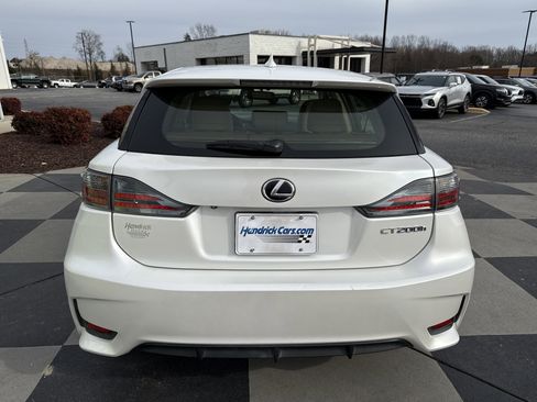 Used 2015 Lexus CT 200h w/ Navigation Package image 9