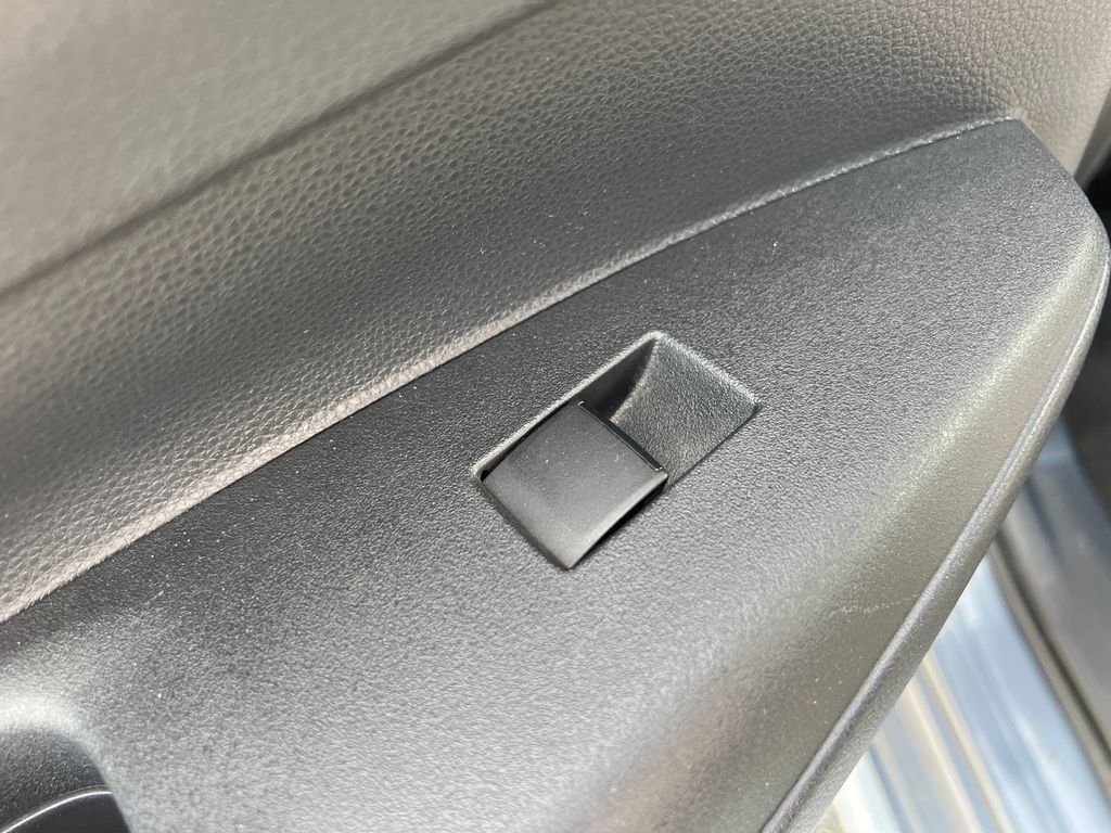 Used 2025 Toyota Corolla LE FWD image 13