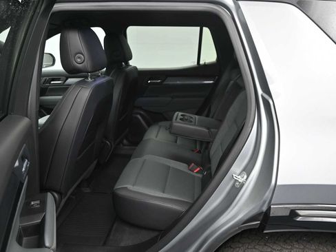 Used 2026 GMC Terrain AT4 w/ Convenience Package III AWD/4WD image 9