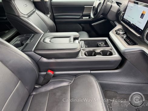Used 2025 Ford Expedition Platinum AWD/4WD image 13