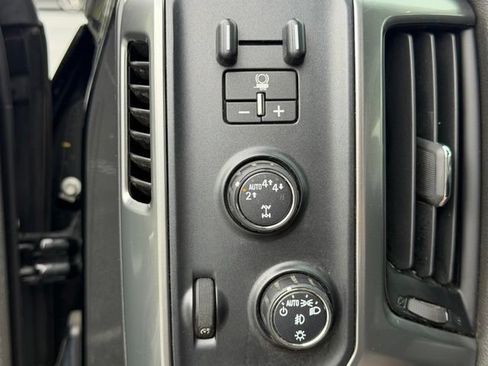 Used 2018 Chevrolet Silverado 1500 LTZ Z71 w/ Redline Edition AWD/4WD image 28