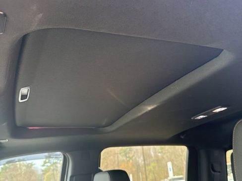 Used 2023 GMC Sierra 2500 AT4 w/ AT4 Preferred Package image 12