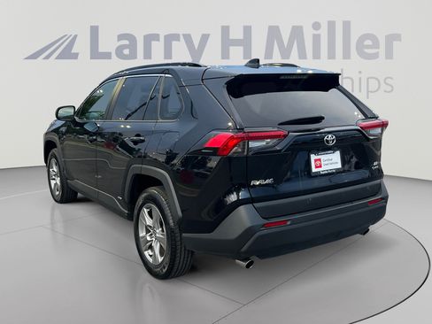 Certified 2025 Toyota RAV4 LE AWD/4WD image 3