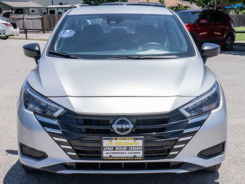 Used 2025 Nissan Versa S w/ Trunk Package FWD image 2