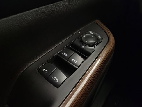 Used 2023 GMC Acadia SLE w/ Driver Convenience Package image 27