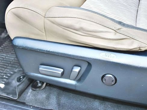 Used 2016 Toyota Tundra SR5 w/ TRD Off Road Package image 10