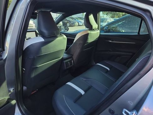 Used 2025 Toyota Camry SE FWD image 7