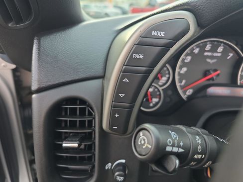 Used 2005 Chevrolet Corvette Convertible w/ Preferred Equipment Group image 33