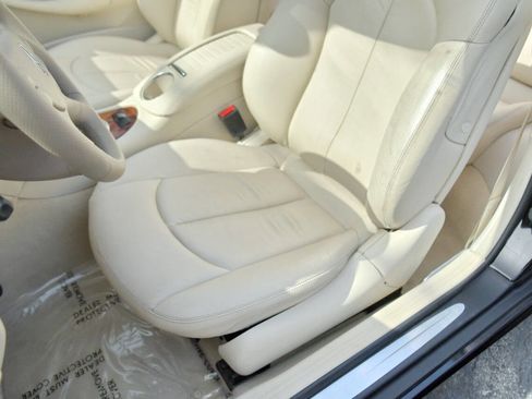 Used 2009 Mercedes-Benz CLK 350 Cabriolet image 15