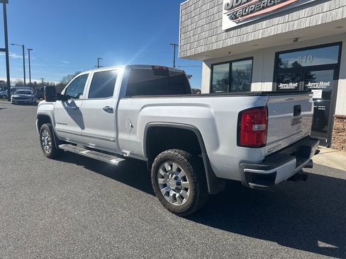 Used 2019 GMC Sierra 2500 Denali image 5