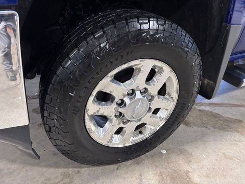 Used 2015 Chevrolet Silverado 2500 LT w/ LT Convenience Package image 21