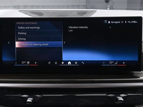 Used 2024 BMW X7 xDrive40i w/ Premium Package AWD/4WD image 47