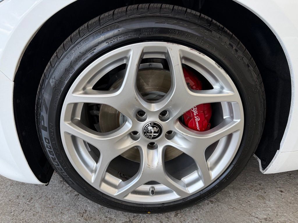 Used 2023 Alfa Romeo Giulia Ti w/ Active Assist Plus Package RWD image 10