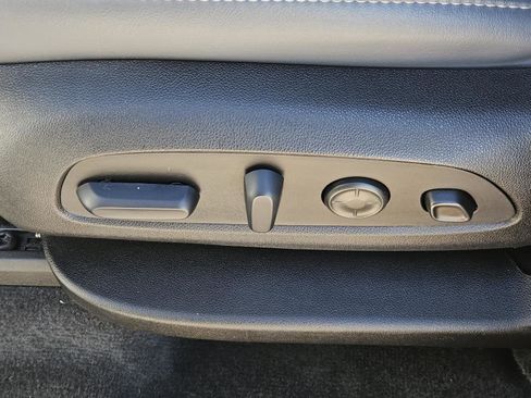 Used 2024 Buick Enclave Premium image 27