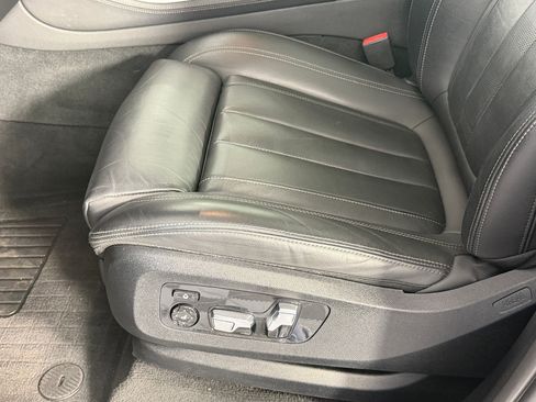 Used 2022 BMW X5 sDrive40i w/ M Sport Package image 13