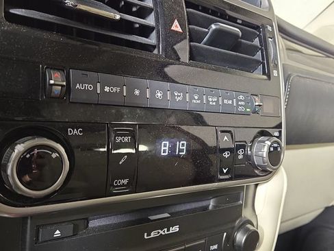 Used 2023 Lexus GX 460 Luxury w/ Sport Design Package AWD/4WD image 21