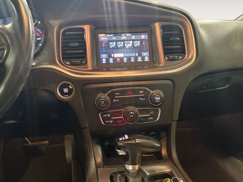 Used 2021 Dodge Charger SXT w/ Blacktop Package image 12