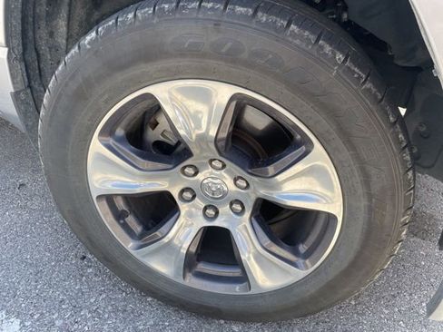 Used 2024 RAM 1500 Laramie image 5