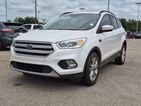 Used 2019 Ford Escape SEL FWD image 6